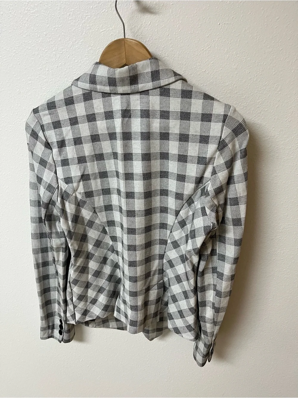 cabi Women's Gray & White Plaid Blazer Jacket  women’s size 6